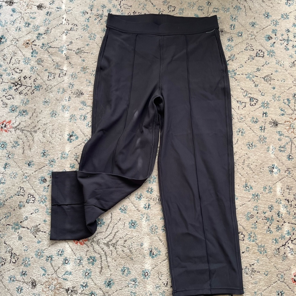 Lululemon pants - Picture 3 of 5